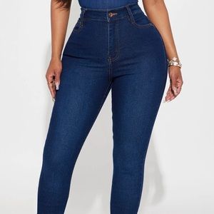 Dark wash High rise jeans